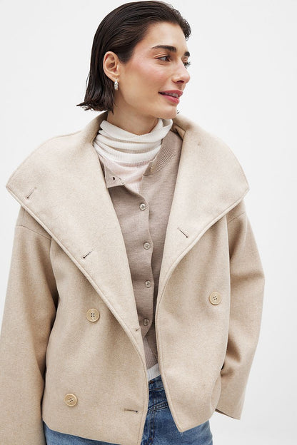 Elegant Autumn Trenchcoat